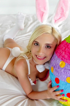 Petite Hardcore Bunny